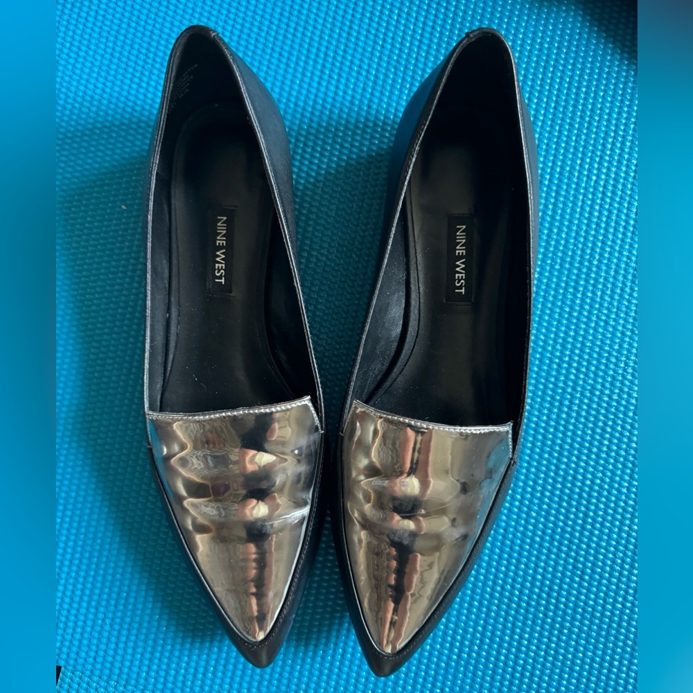 Nine West Abay Smoking Flats in Black & Silver